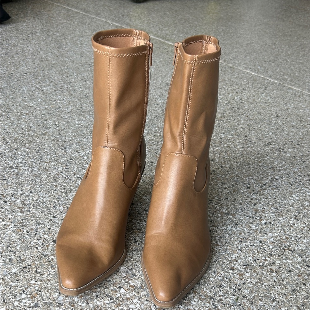 Universal Thread Tan Ankle Booties